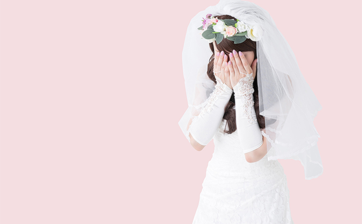 結婚詐欺で泣く花嫁